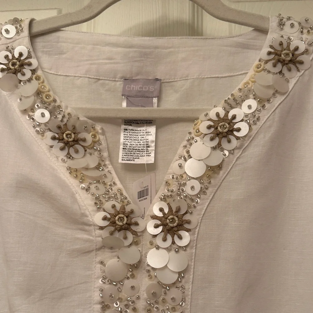 Chico's Ivory Tunic with Taupe and Silver Accents Size 1 - Picture 3 of 12